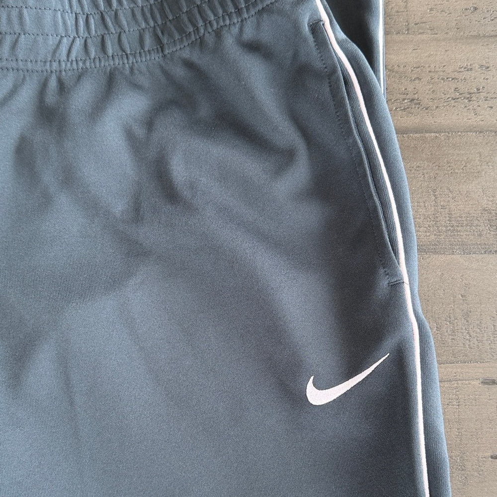 Nike Men's Dark Gray Joggers with White Trim. Embroidered logo. Size M - Picture 3 of 9